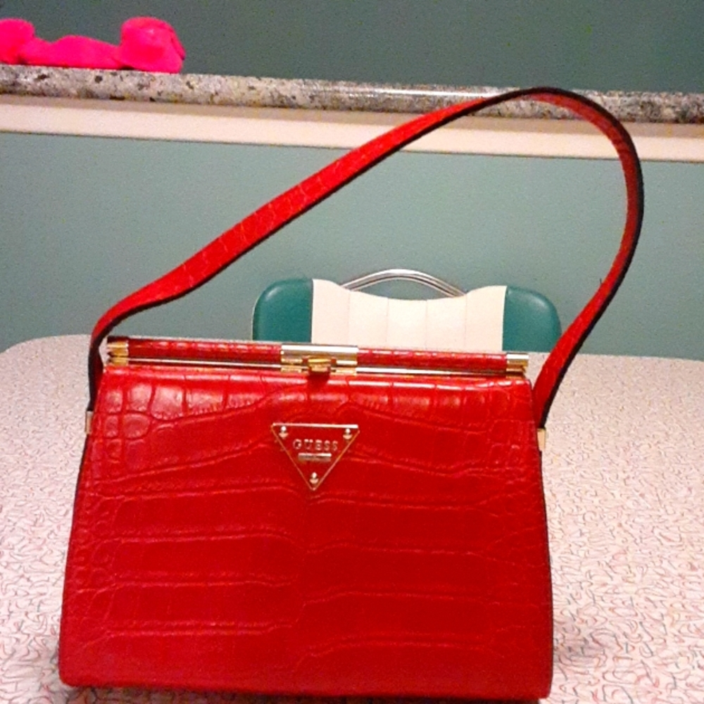 🌹Guess handbag Like New Excellent!